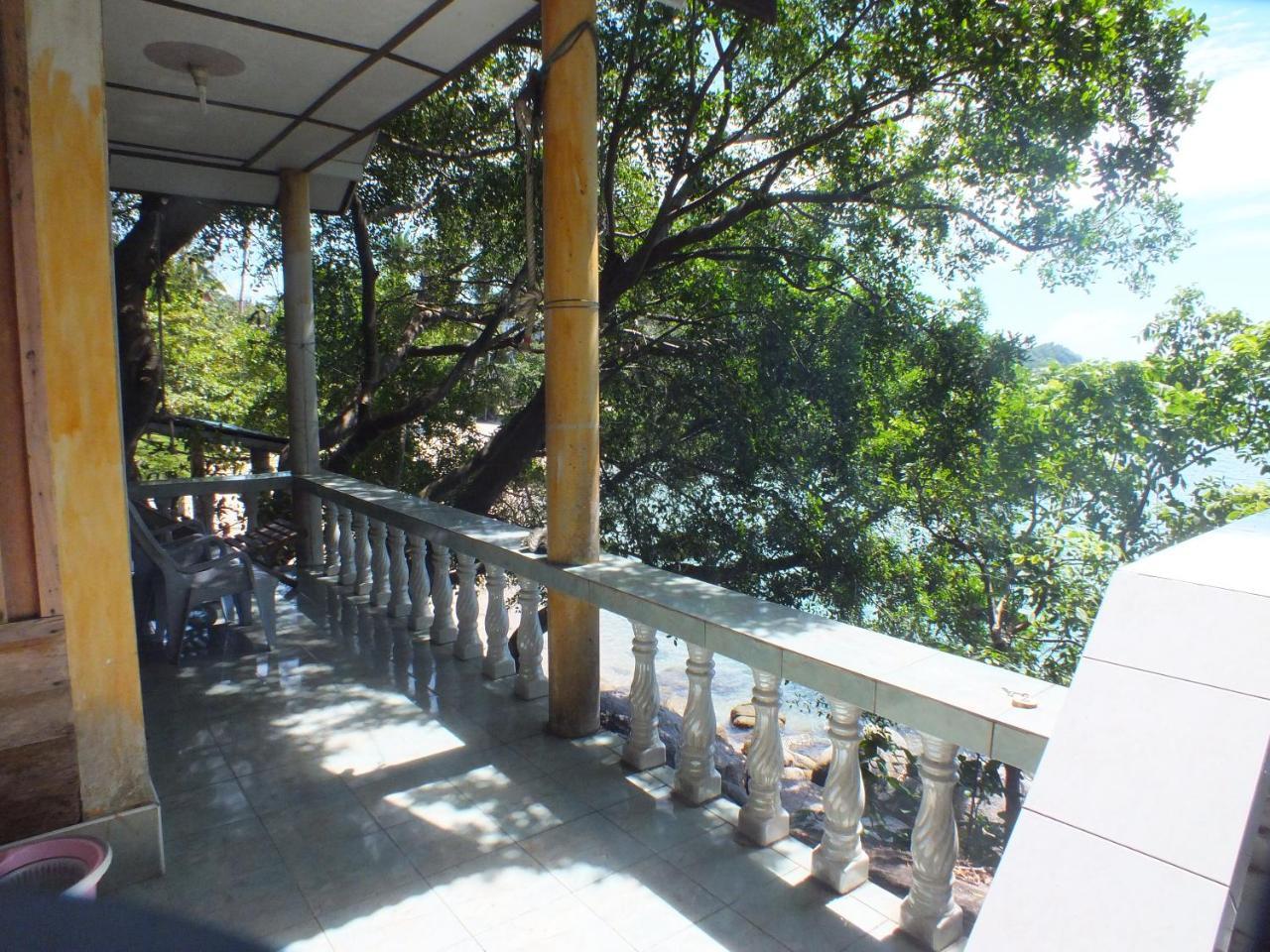 Queen Resort Ko Tao Buitenkant foto